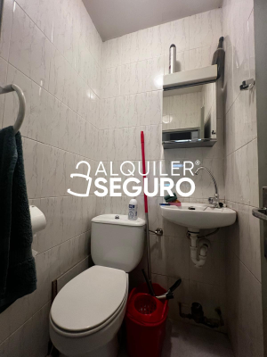 Local en Calle Clara del Rey, MADRID