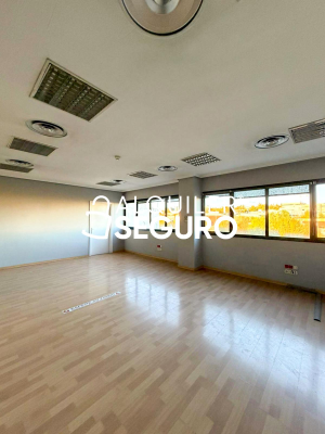 Local en Calle De los Perales, MADRID