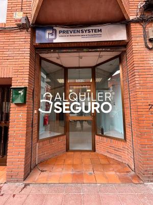 Local en Calle del Párroco Don Emilio Franco, MADRID