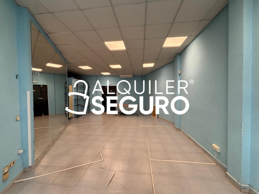 Local en Calle del Párroco Don Emilio Franco, MADRID