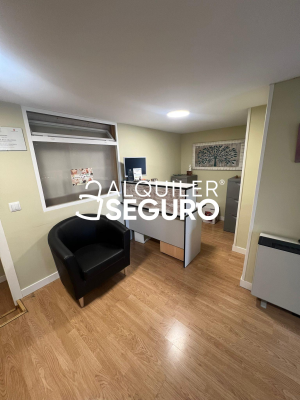 Local en Calle De Alconera, MADRID