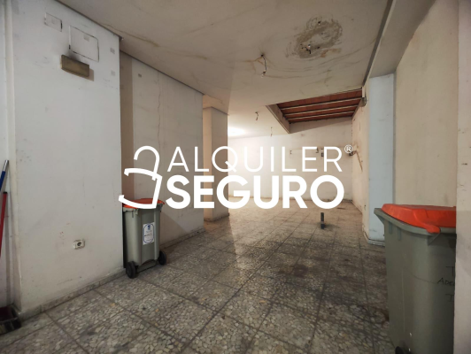 Local en Calle De Jesús y María, MADRID