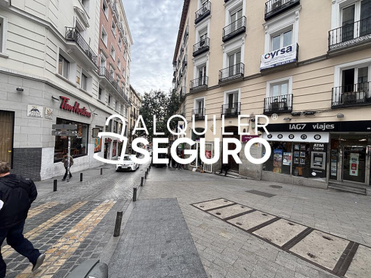 Local en Plaza De Santo Domingo, MADRID