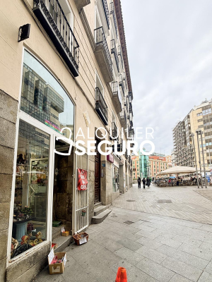 Local en Plaza De Santo Domingo, MADRID