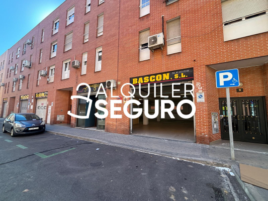 Local en Calle YEROS, MADRID