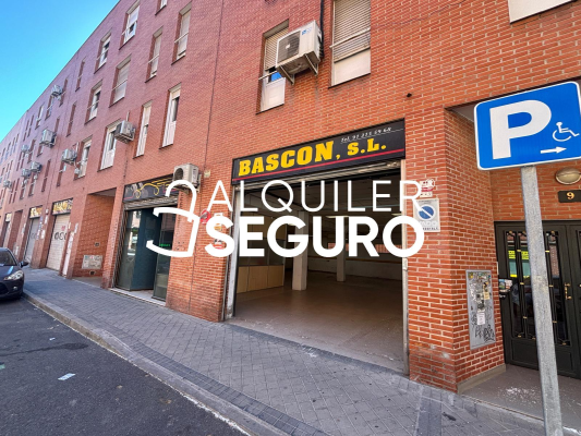 Local en Calle YEROS, MADRID